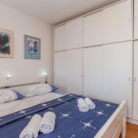Appartement Rina B4 à Poreč Extérieur photo