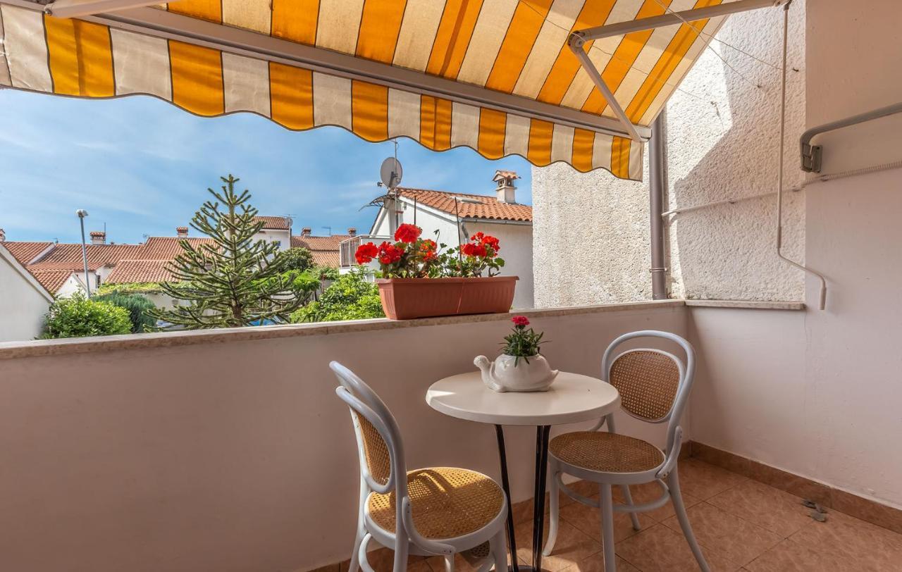 Appartement Rina B4 à Poreč Extérieur photo